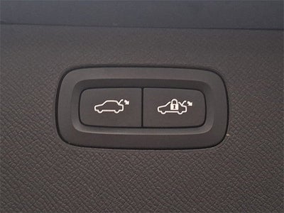 2023 Volvo XC90 Plus