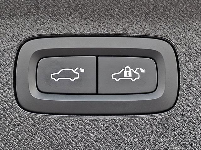 2023 Volvo XC90 Plus