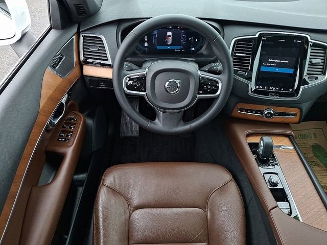 2023 Volvo XC90 Plus