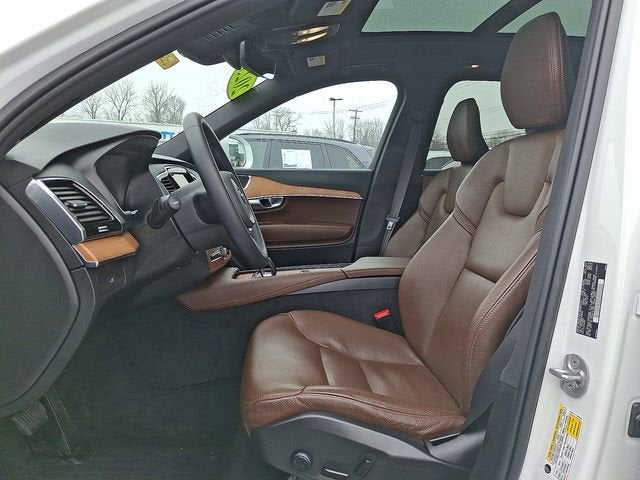 2023 Volvo XC90 Plus