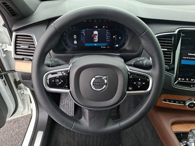 2023 Volvo XC90 Plus