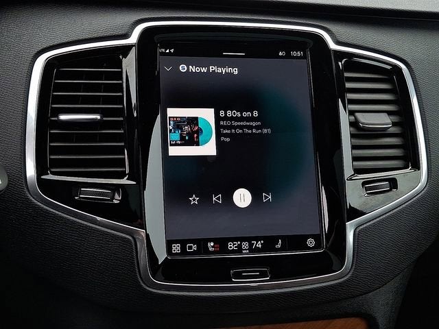 2023 Volvo XC90 Plus