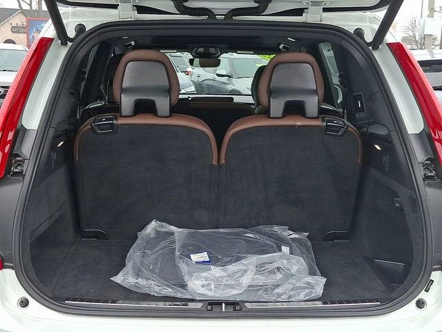 2023 Volvo XC90 Plus