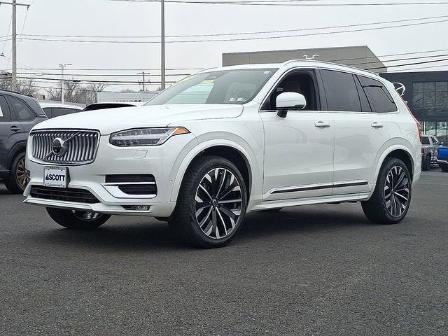 2023 Volvo XC90 Plus