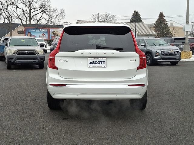 2023 Volvo XC90 Plus