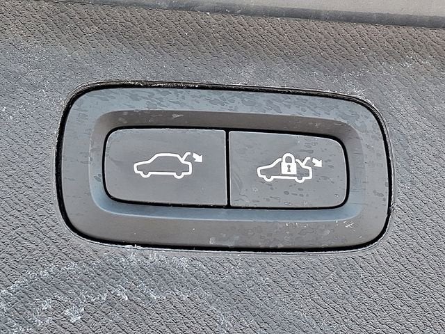 2023 Volvo XC90 Plus