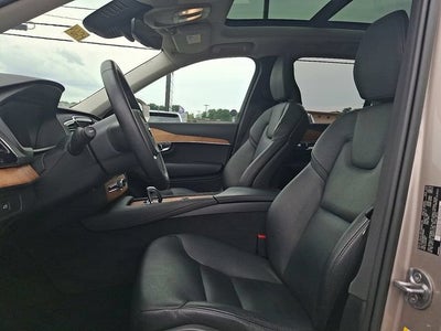 2023 Volvo XC90 Plus