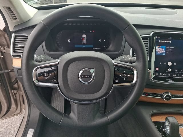 2023 Volvo XC90 Plus