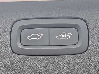 2023 Volvo XC90 Plus