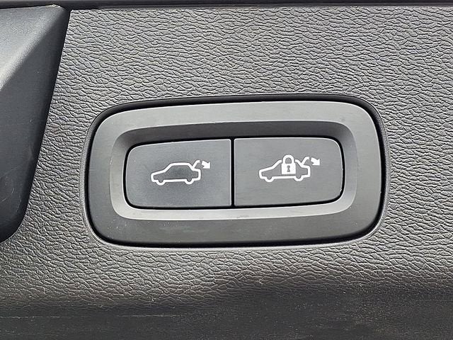 2020 Volvo XC60 Momentum