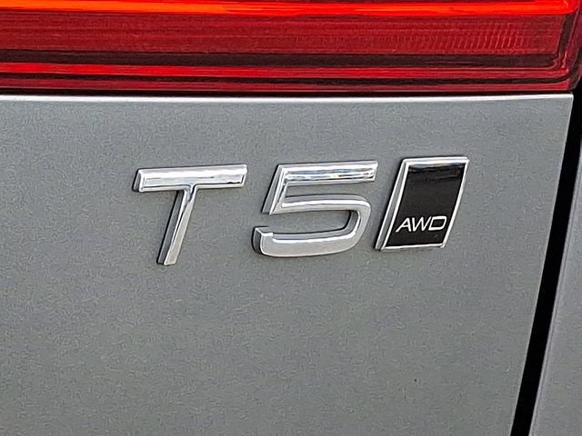 2020 Volvo XC60 Momentum