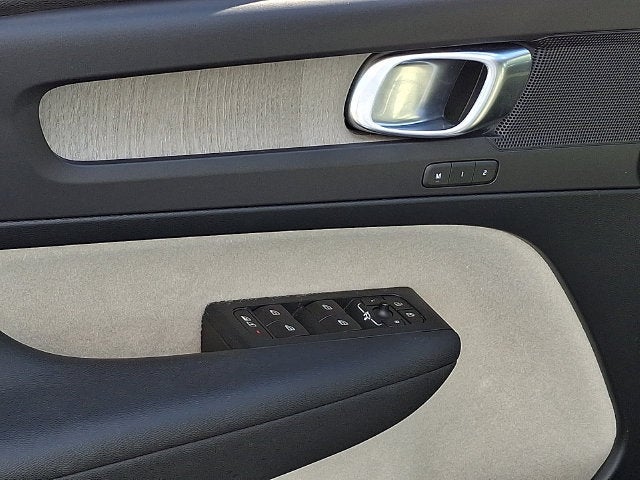 2019 Volvo XC40 Inscription