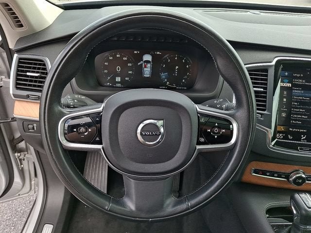 2021 Volvo XC90 Momentum