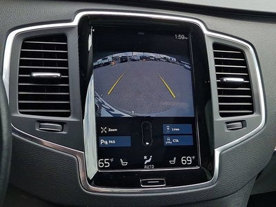 2021 Volvo XC90 Momentum