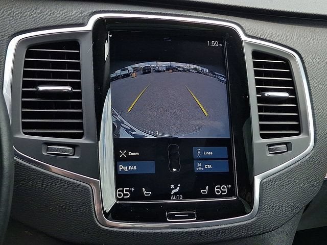 2021 Volvo XC90 Momentum