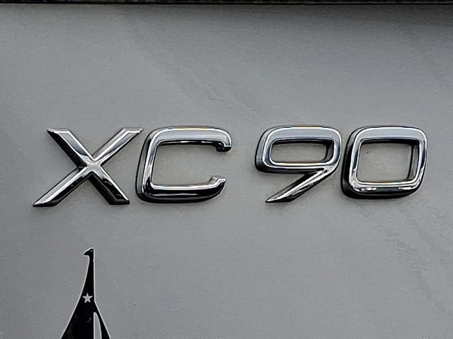 2021 Volvo XC90 Momentum