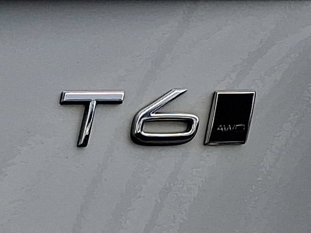 2021 Volvo XC90 Momentum