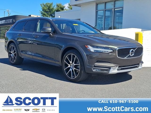 2020 Volvo V90 Cross Country Base