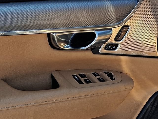 2020 Volvo V90 Cross Country Base
