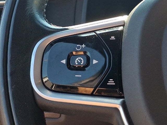 2020 Volvo V90 Cross Country Base