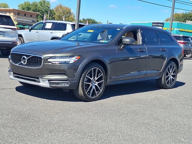 2020 Volvo V90 Cross Country Base