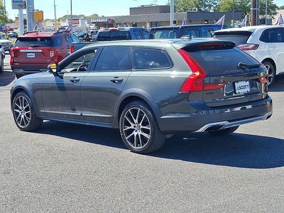 2020 Volvo V90 Cross Country Base