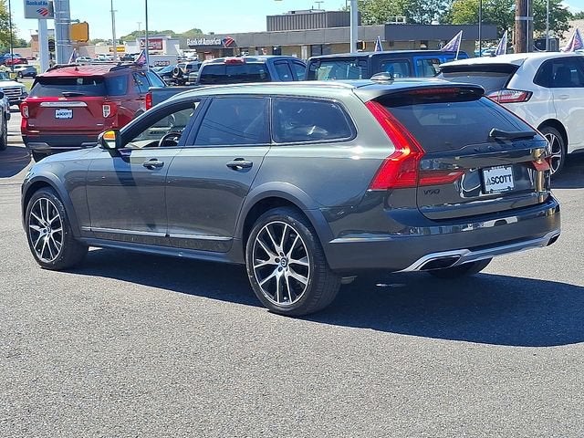 2020 Volvo V90 Cross Country Base