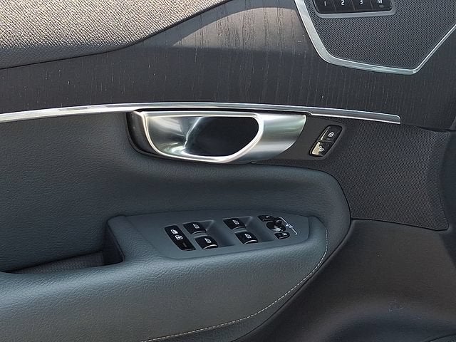 2020 Volvo XC90 Momentum
