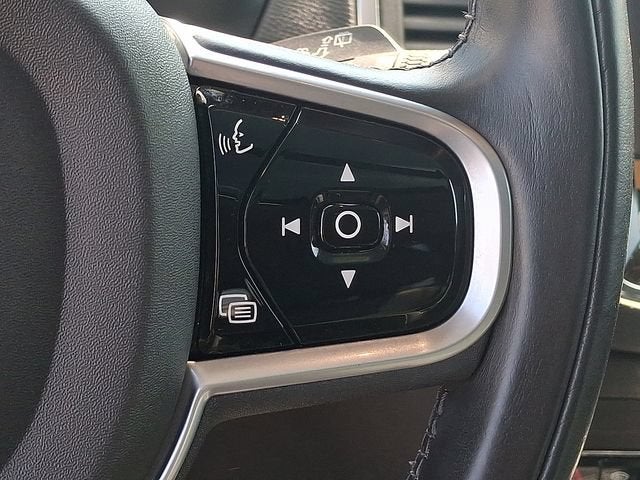 2020 Volvo XC90 Momentum