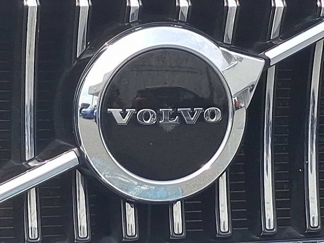 2020 Volvo XC90 Momentum