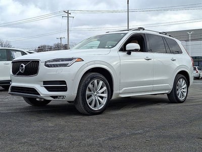 2016 Volvo XC90 T6 Momentum