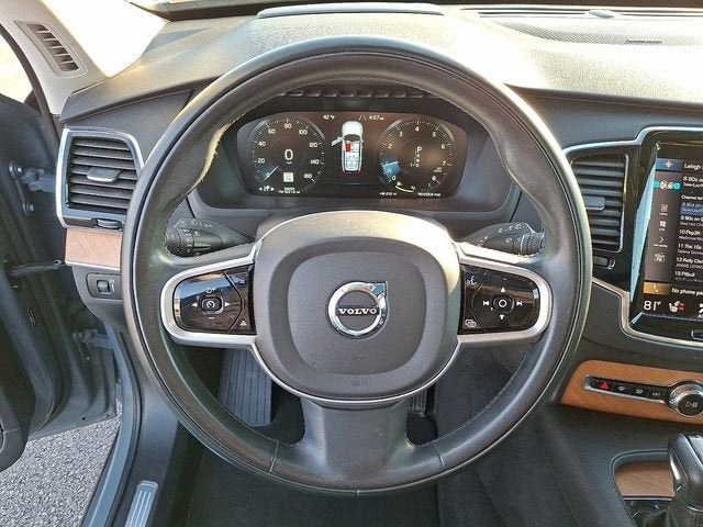 2022 Volvo XC90 Momentum