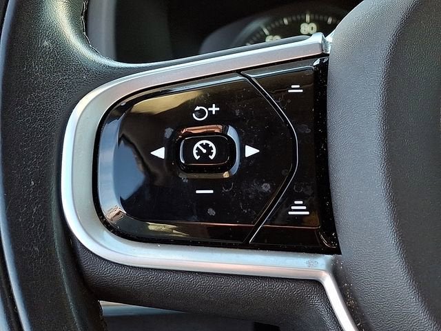 2022 Volvo XC90 Momentum