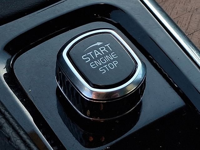 2022 Volvo XC90 Momentum