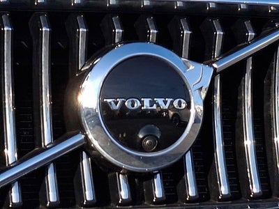 2022 Volvo XC90 Momentum