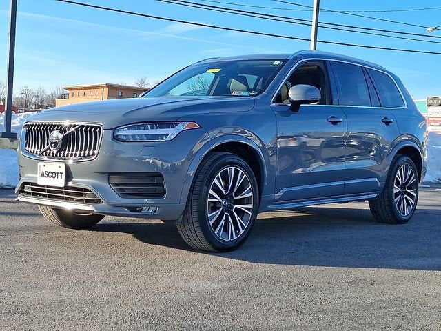 2022 Volvo XC90 Momentum