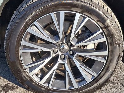 2022 Volvo XC90 Momentum