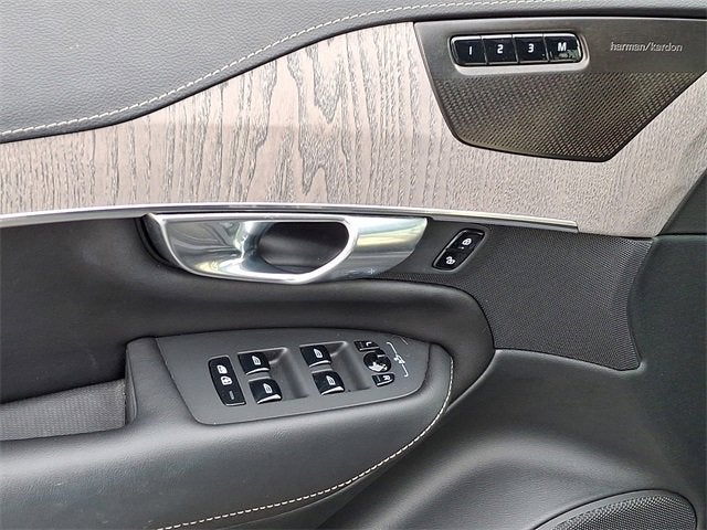 2022 Volvo XC90 Inscription