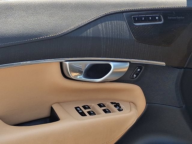 2024 Volvo XC90 Recharge Plug-In Hyb Ultimate Bright Theme
