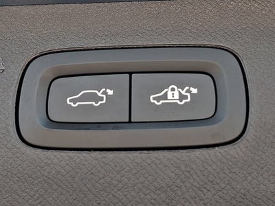 2024 Volvo XC90 Recharge Plug-In Hyb Ultimate Bright Theme