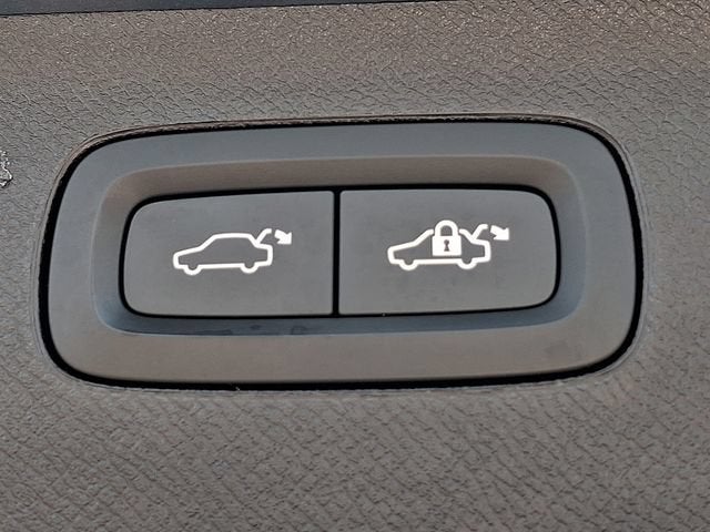 2024 Volvo XC90 Recharge Plug-In Hyb Ultimate Bright Theme