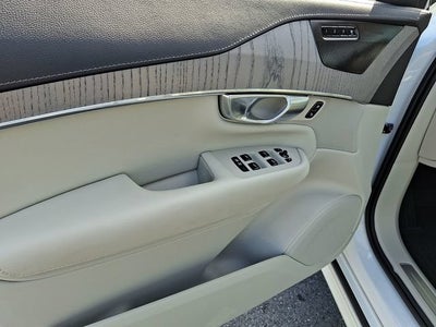 2024 Volvo XC90 Recharge Plug-In Hyb Ultimate Bright Theme