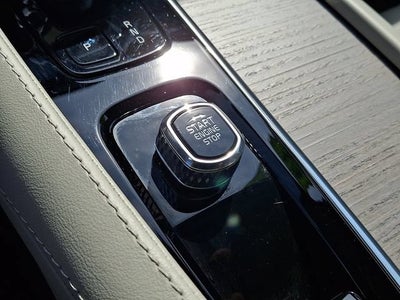 2024 Volvo XC90 Recharge Plug-In Hyb Ultimate Bright Theme