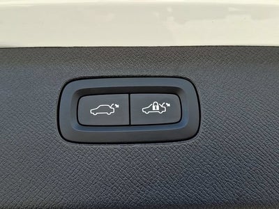 2024 Volvo XC90 Recharge Plug-In Hyb Ultimate Bright Theme