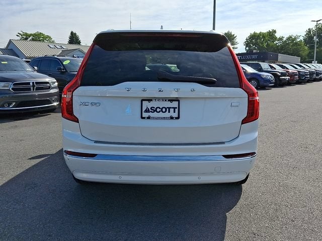 2024 Volvo XC90 Recharge Plug-In Hyb Ultimate Bright Theme
