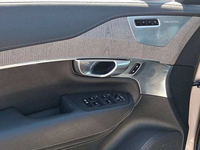 2024 Volvo XC90 Recharge Plug-In Hyb Ultimate Bright Theme