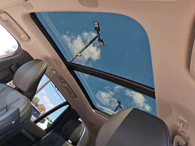 2024 Volvo XC90 Recharge Plug-In Hyb Ultimate Bright Theme