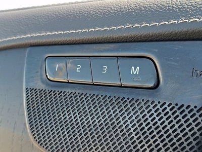 2024 Volvo XC90 Recharge Plug-In Hyb Ultimate Bright Theme