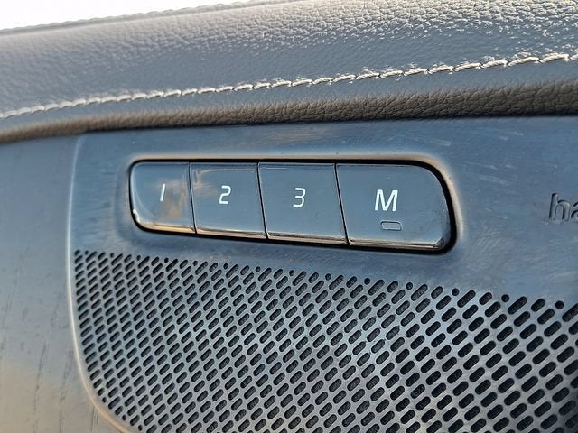 2024 Volvo XC90 Recharge Plug-In Hyb Ultimate Bright Theme