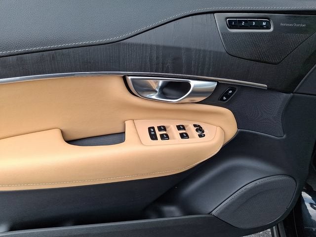 2024 Volvo XC90 Recharge Plug-In Hyb Ultimate Bright Theme
